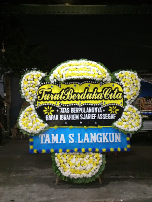 Papan Bunga Duka di Girimukti